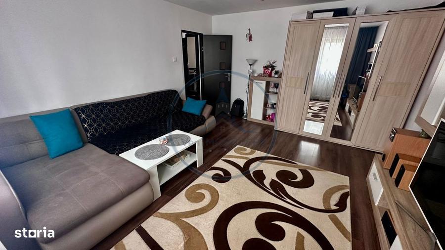 Apartament cu 2 camere semidecomandat, mobilat în Central