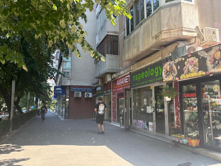 Spațiu comercial, de 250 mp, în 1 Decembrie 1918