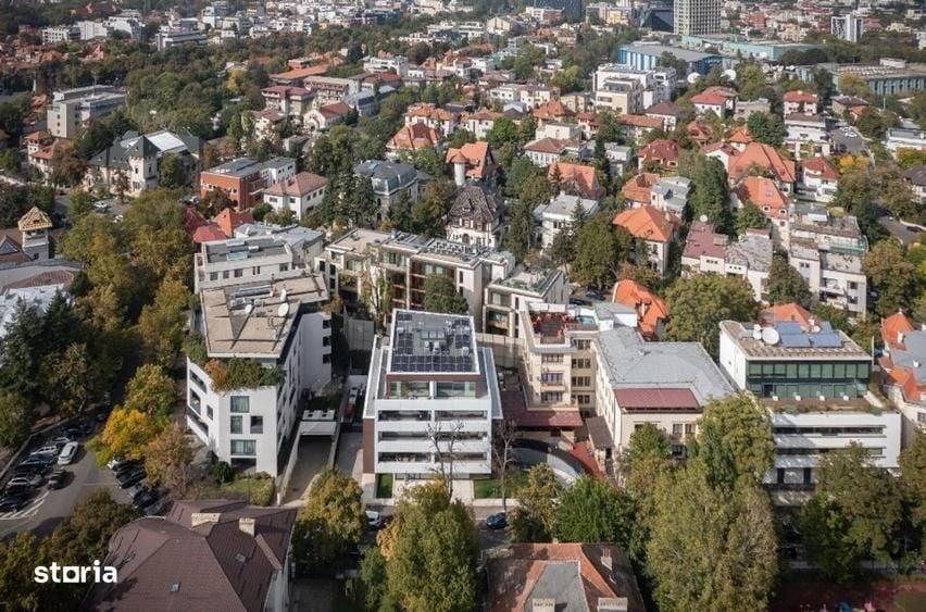 Apartament cu 4 camere în Capitale
