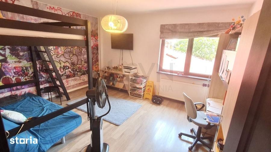 Casă cu 6 camere cu Teren 328 Mp în Dristor