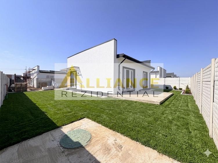 Casă individuală cu 4 camere cu Canalizare în Berceni