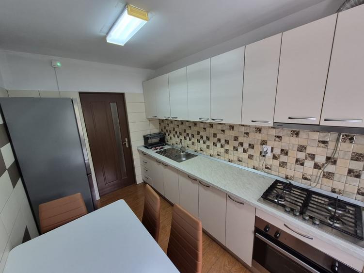 Apartament cu 2 camere decomandat, mobilat în Câmpia Libertății