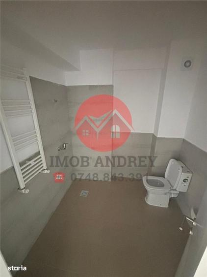 Apartament cu 2 camere decomandat în E3