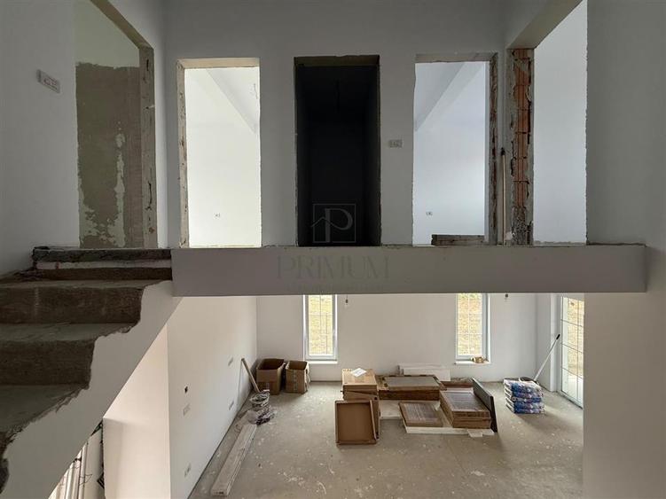 Duplex cu 5 camere cu Canalizare în Moșnița Veche
