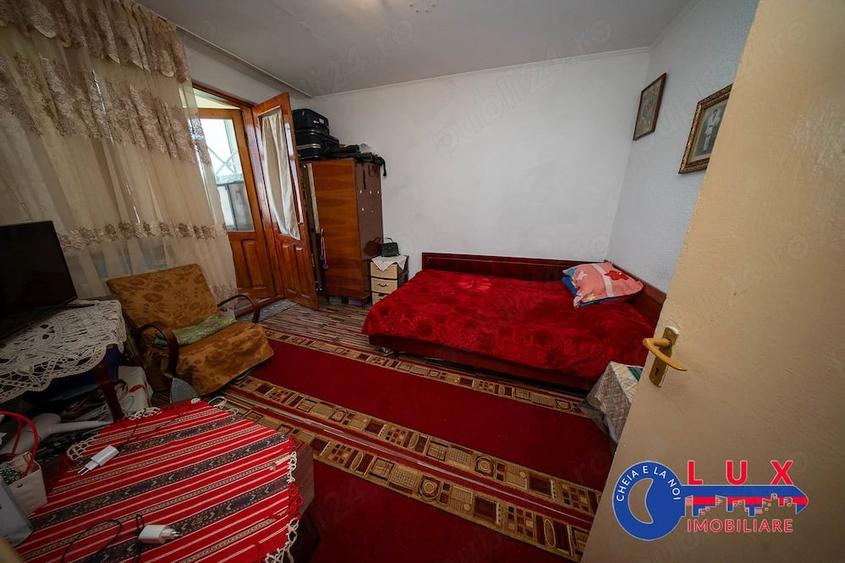 Apartament cu 3 camere semidecomandat în Babadag