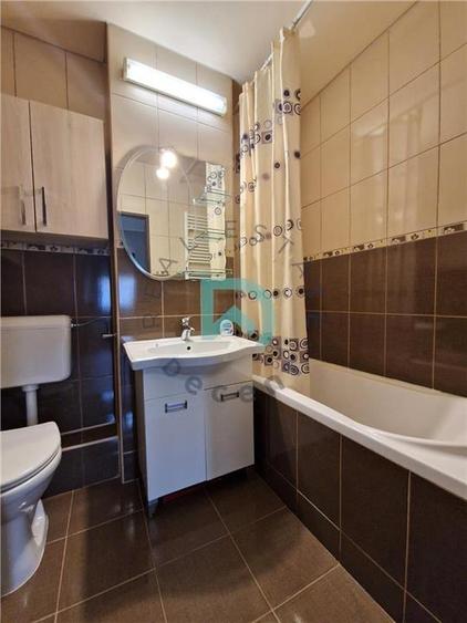 Apartament cu 2 camere decomandat în Dârste