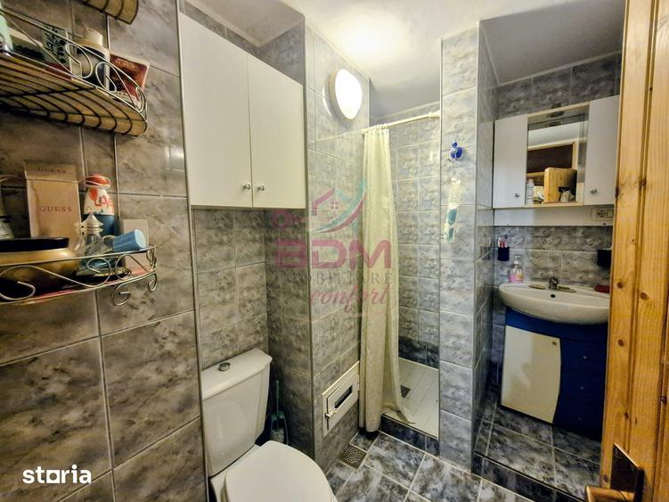 Apartament cu 4 camere decomandat în Central