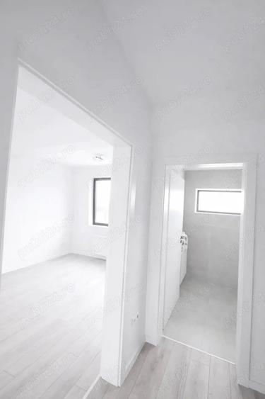 Casă cu 5 camere cu Piscina în Bujoreni