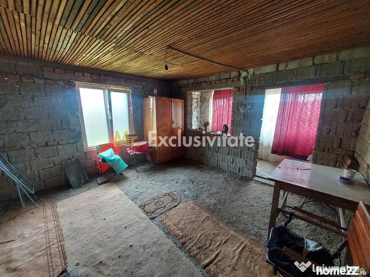 Casă cu 4 camere cu Teren 405 Mp în Bascov
