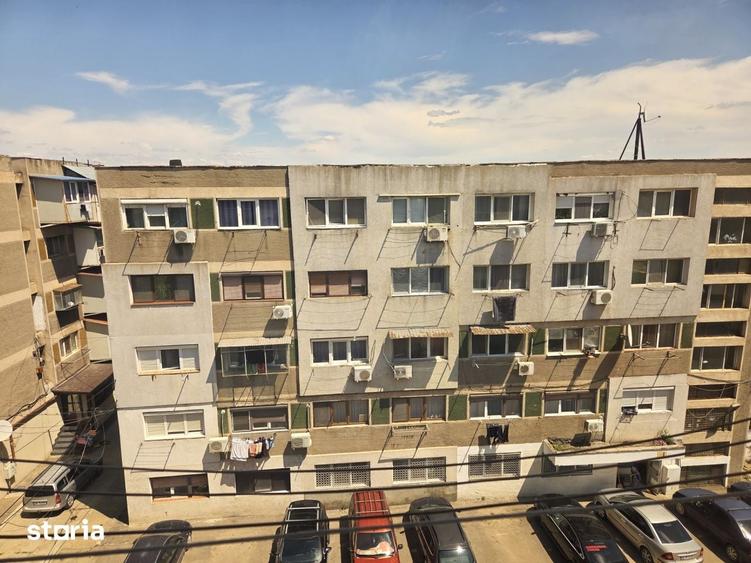 Garsonieră în Micro 13