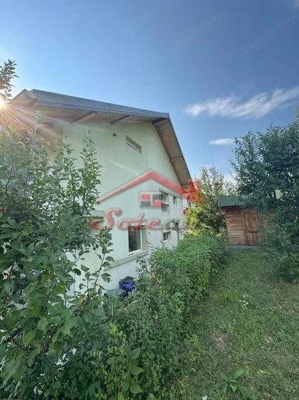 Casă cu Teren 2404 Mp în Cornu
