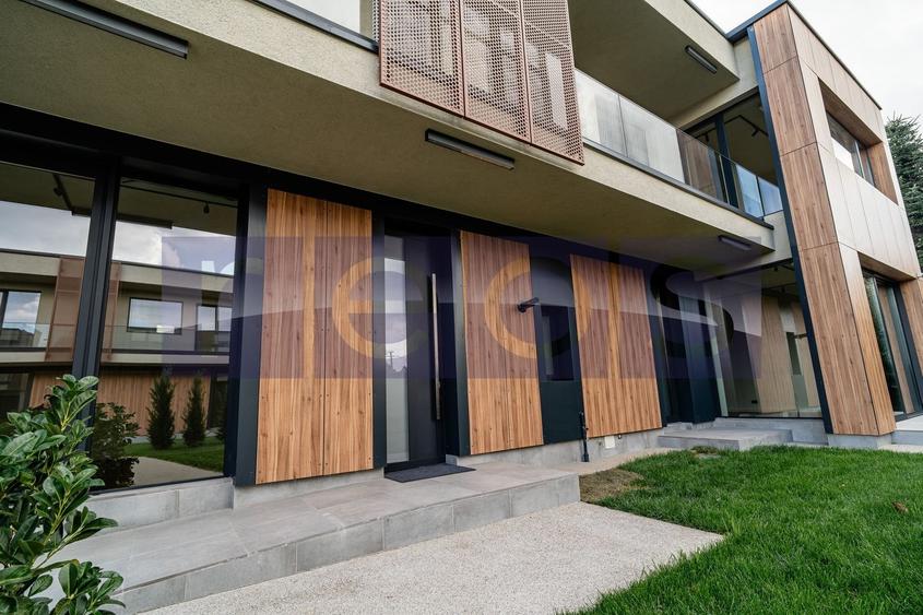 Casă individuală cu 5 camere cu Canalizare în Corbeanca