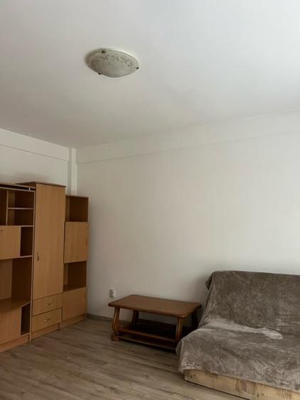 Apartament cu 2 camere semidecomandat, mobilat în Gheorgheni