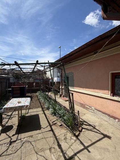 Casă cu 3 camere în Central