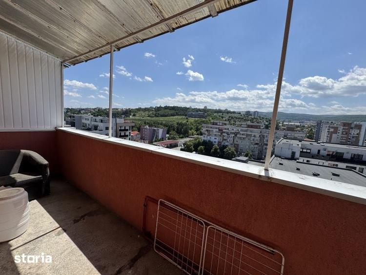 Apartament cu 3 camere decomandat în Plopilor
