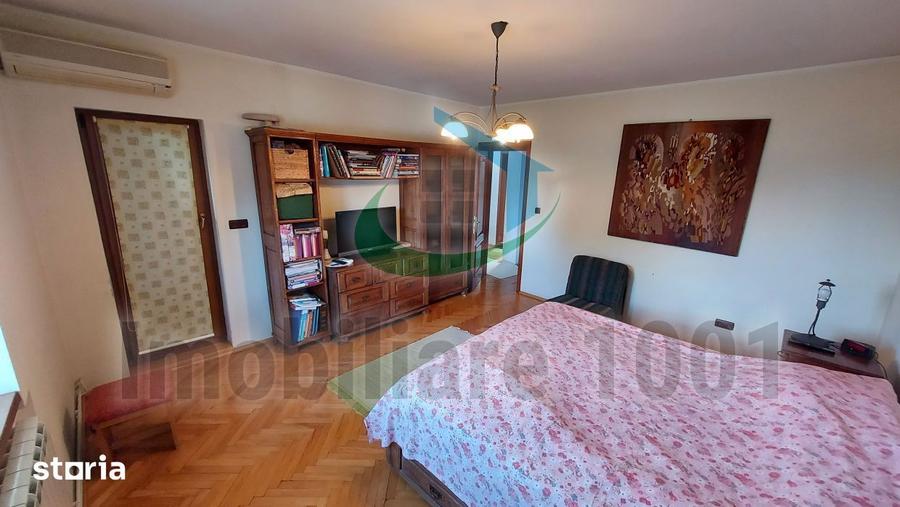 Casă cu 5 camere cu Teren 660 Mp în Central