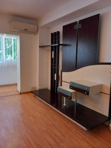 Apartament deosebit de inchiriat - 2 camere - zona Spital - 2