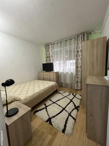 Apartament cu 3 camere semidecomandat în Dacia