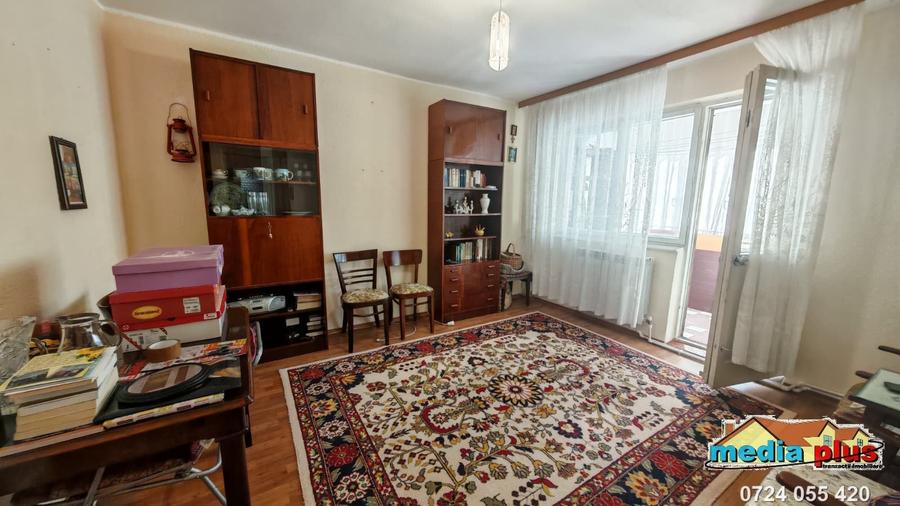 Apartament cu 3 camere decomandat în Central