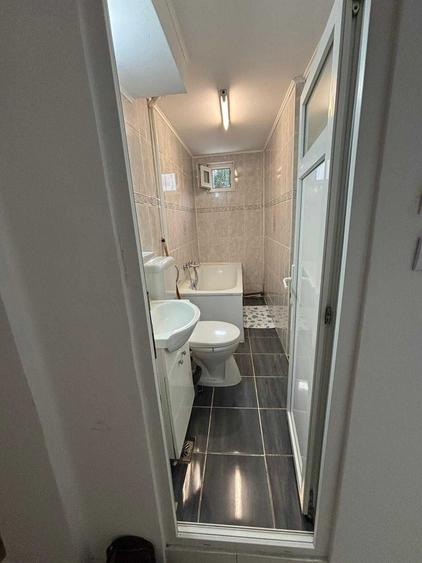 Apartament cu 2 camere decomandat în Vitan