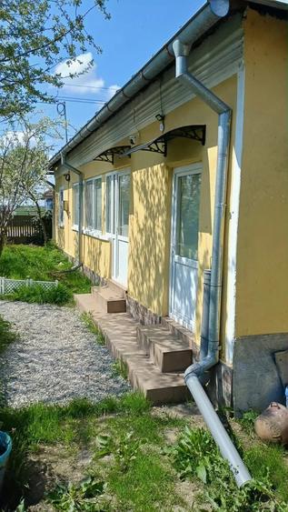 Casă cu 3 camere cu Teren 2000 Mp în Fărcașele