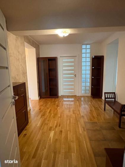 Apartament cu 4 camere în Central