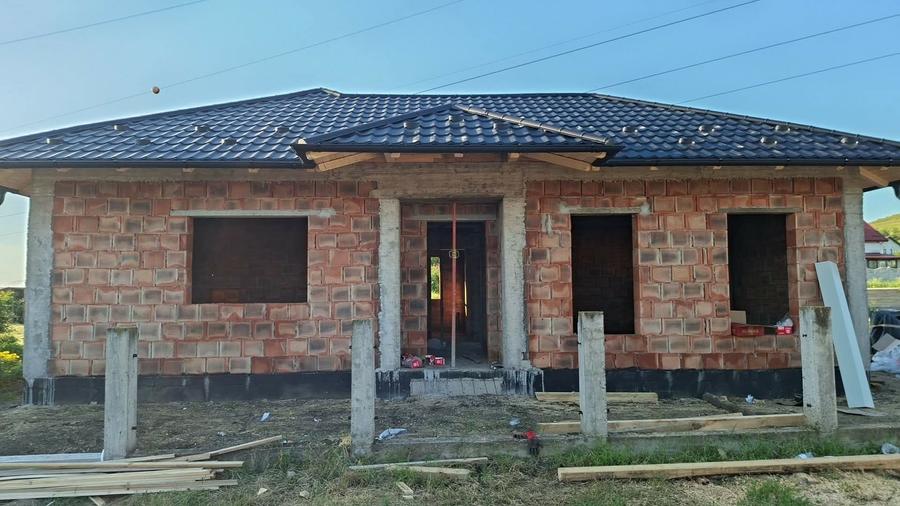 Casă cu 3 camere în Bogonos