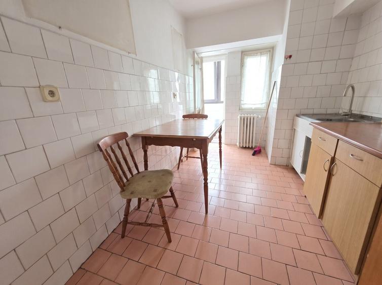 Decebal Piata Muncii apartament spatios 3 camere - 7
