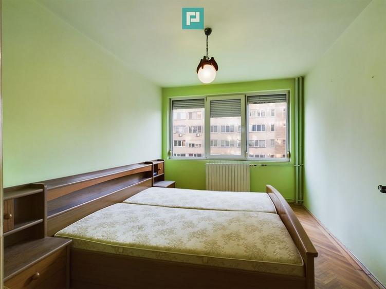 Apartament cu 3 camere decomandat în Central