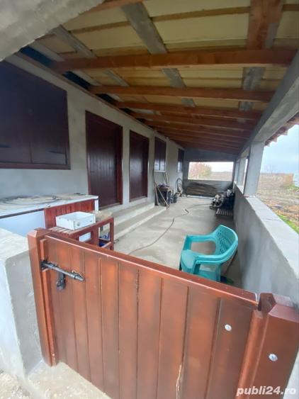 Casă cu 2 camere cu Teren 2200 Mp în Gostavățu