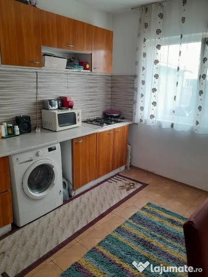 Casă cu 2 camere în Corbu