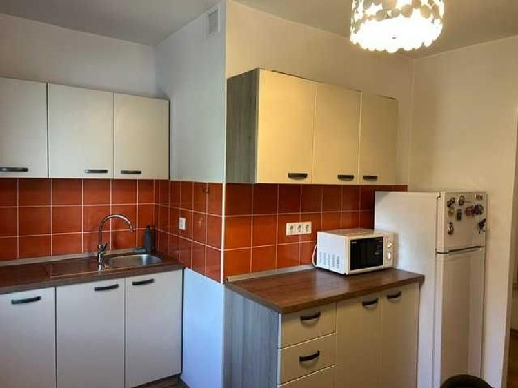 Apartament cu 2 camere decomandat în Cornișa