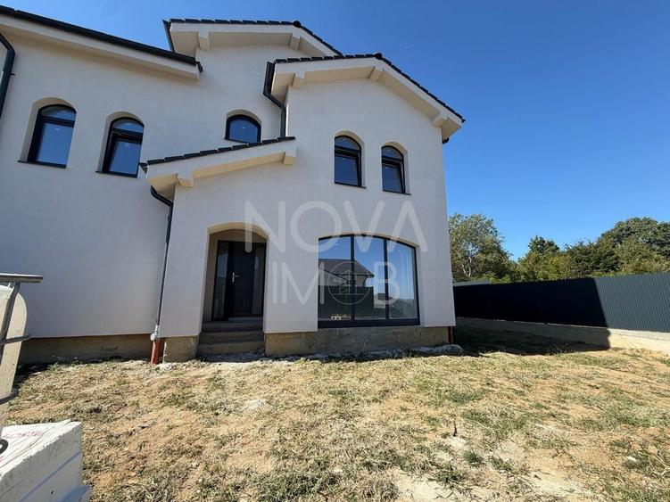 Casă individuală cu 3 camere cu Canalizare în Arhitecților - Calea Cisnădiei