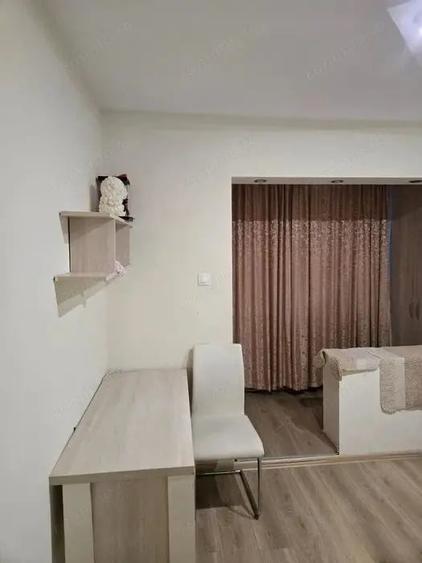 Apartament cu 3 camere decomandat în Tudor