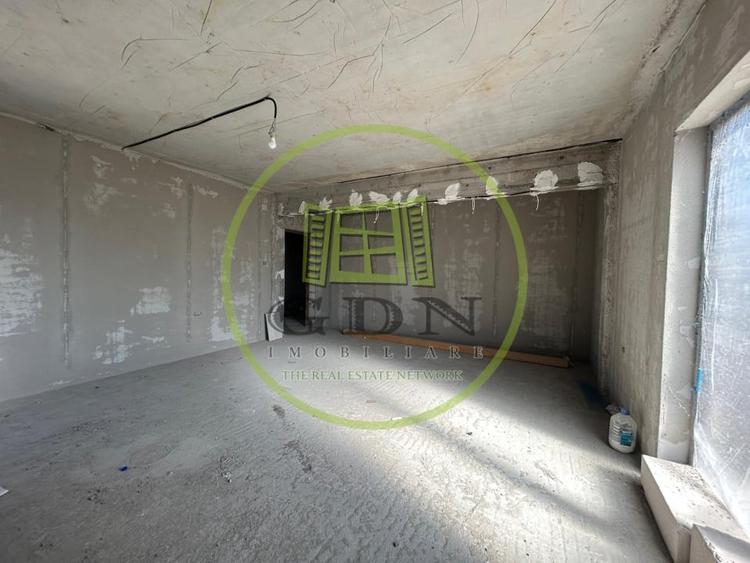 Casă individuală cu 5 camere cu Teren 500 Mp în Malu Mare
