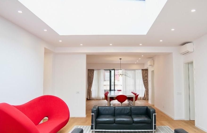 Apartament cu 5 camere în Dacia