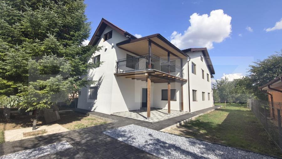 Casă individuală cu 6 camere cu Canalizare în Holboca