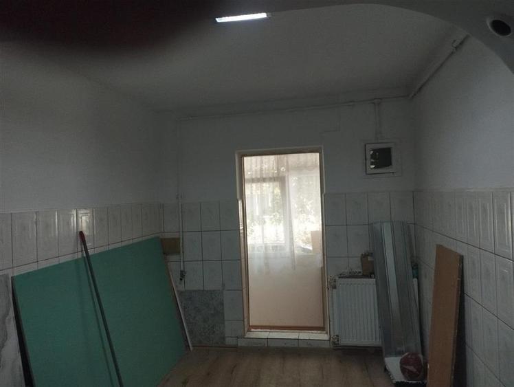 Apartament cu 2 camere semidecomandat în 9 Mai