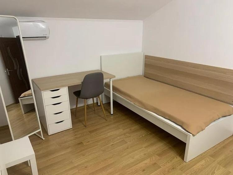 Casă individuală cu 5 camere cu Canalizare în Lazu