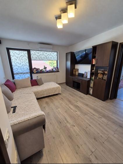 Apartament cu 4 camere în Aurel Vlaicu