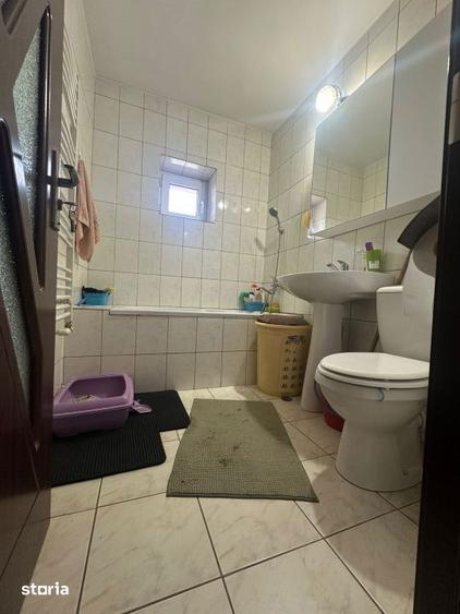 Apartament cu 3 camere decomandat, mobilat în Central