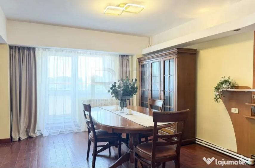 Apartament cu 4 camere decomandat în Ultracentral