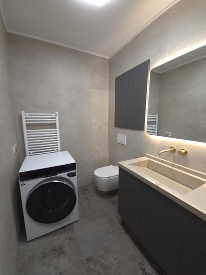 Apartament cu 3 camere decomandat, mobilat în Central