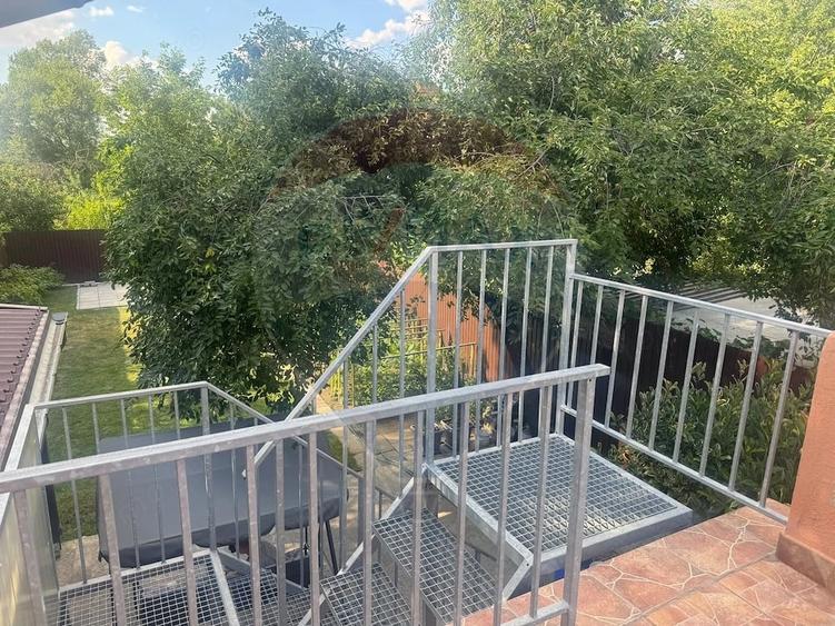 Casă cu 5 camere cu Teren 395 Mp în Central