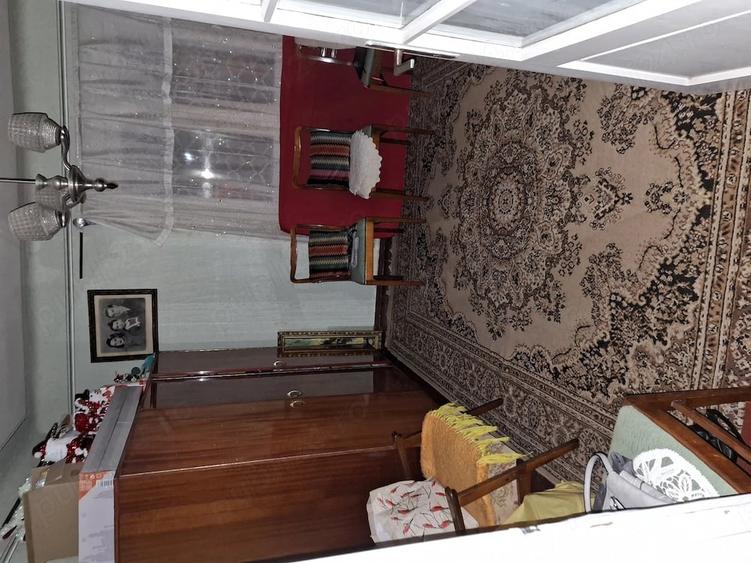 Casă cu 5 camere cu Teren 396 Mp în Central