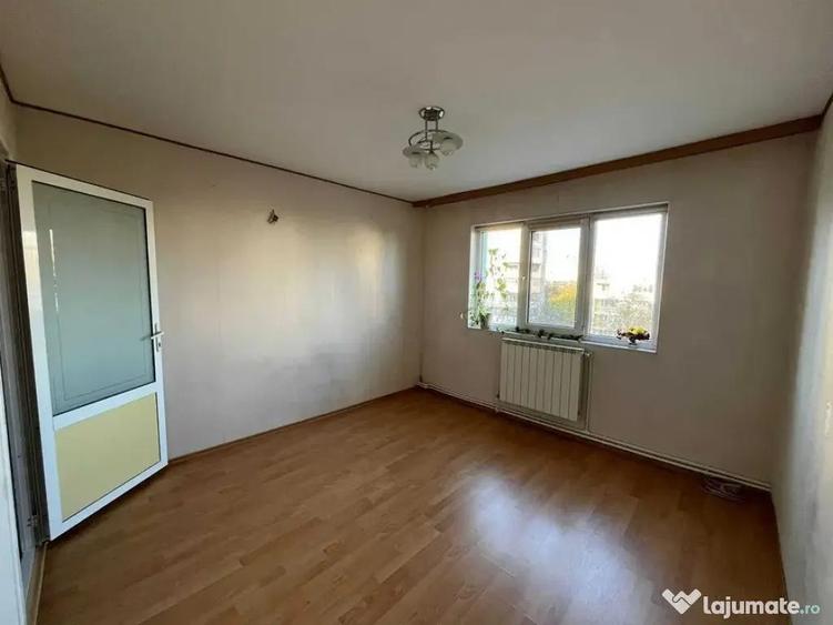 Apartament cu 3 camere decomandat în Tomis Nord