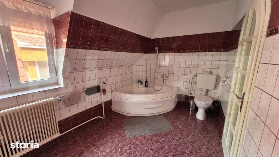 Casă cu 7 camere cu Teren 525 Mp în Micro 14