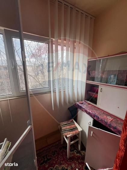 Apartament cu 3 camere, mobilat în Central