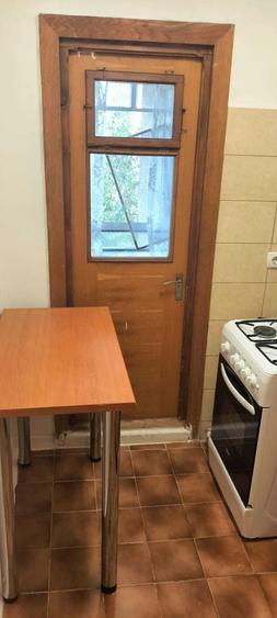 Garsonieră decomandată în Far