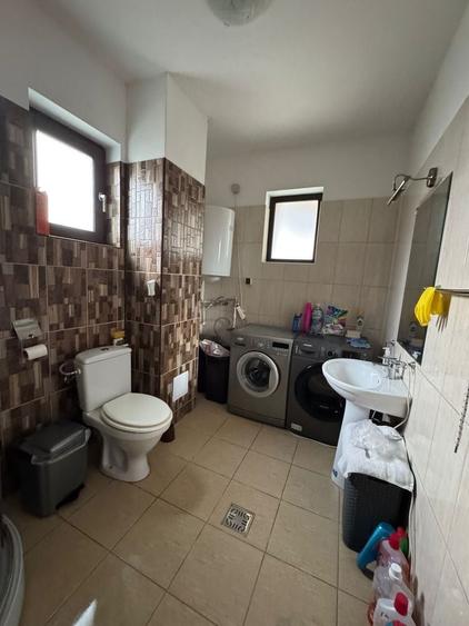Casă cu 4 camere în Nisipoasa